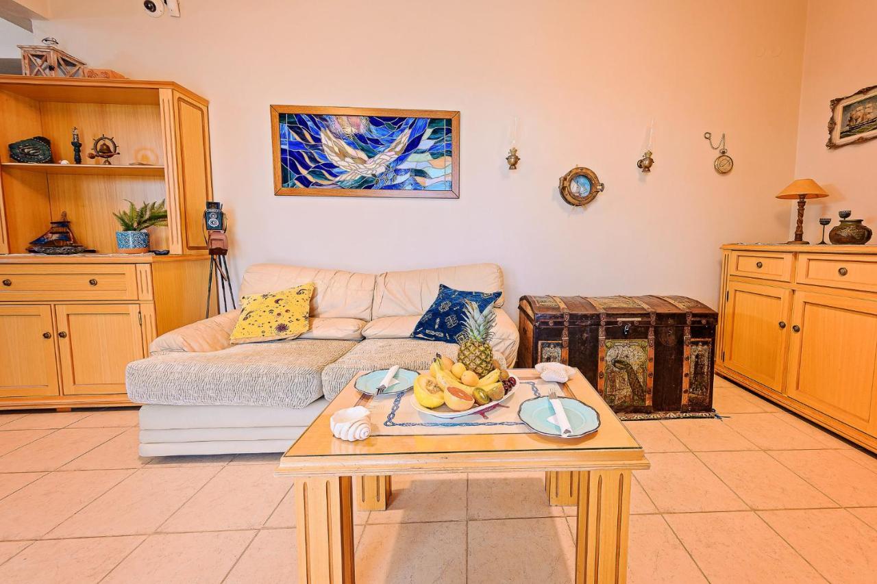 Villa Mariellie Néa Péramos Esterno foto
