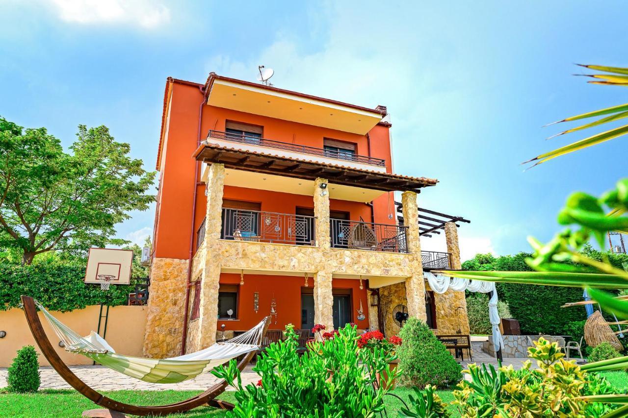 Villa Mariellie Néa Péramos Esterno foto