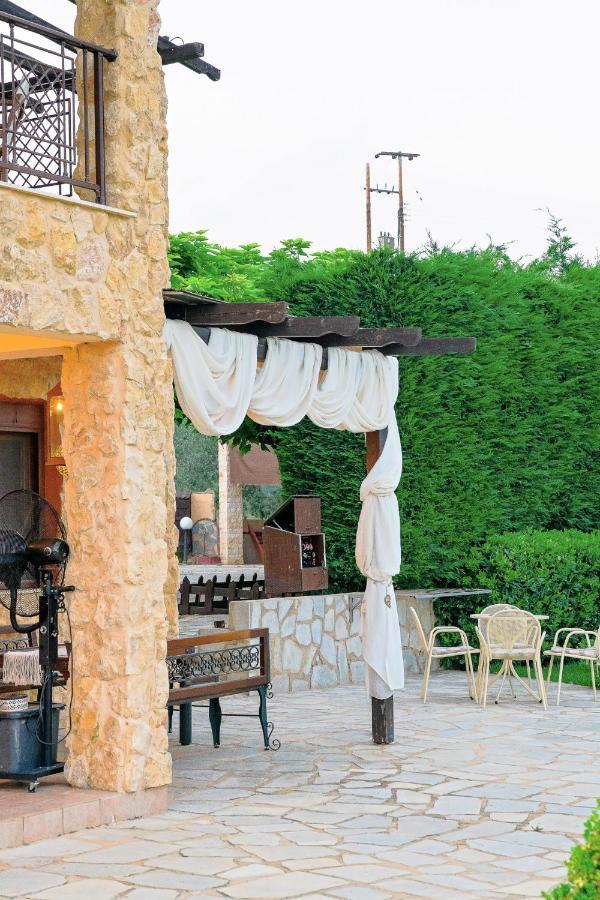 Villa Mariellie Néa Péramos Esterno foto
