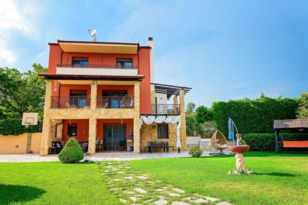 Villa Mariellie Néa Péramos Esterno foto