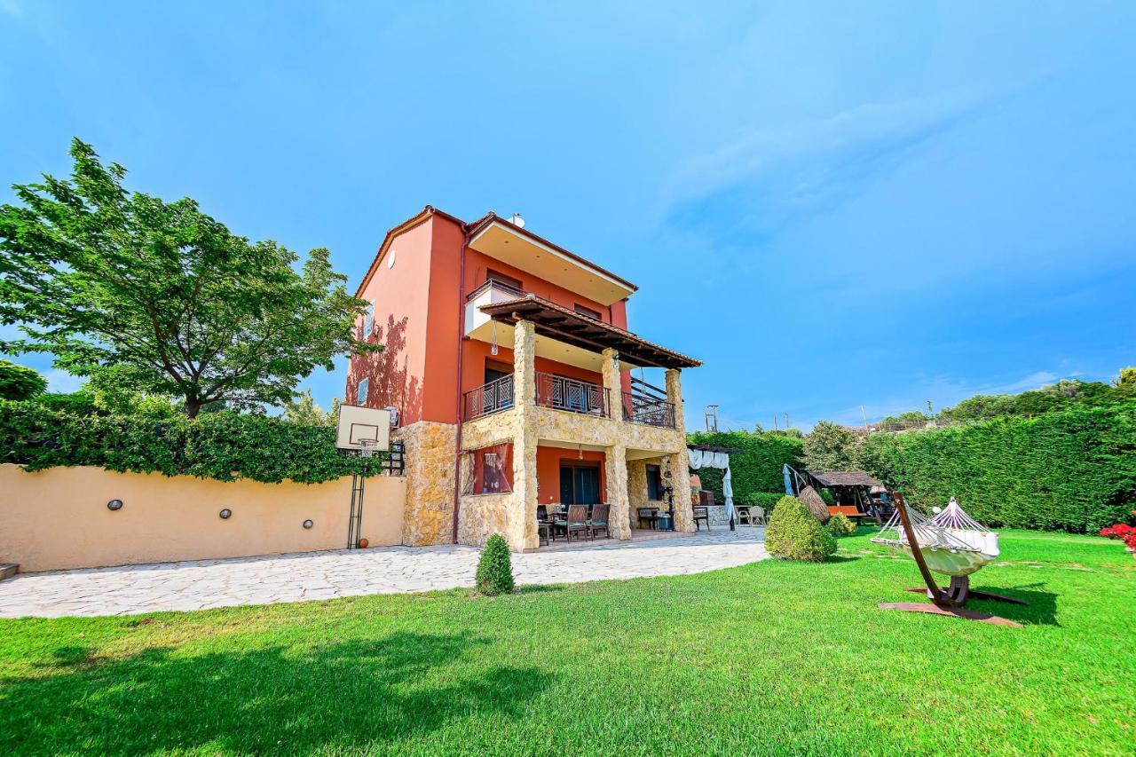 Villa Mariellie Néa Péramos Esterno foto