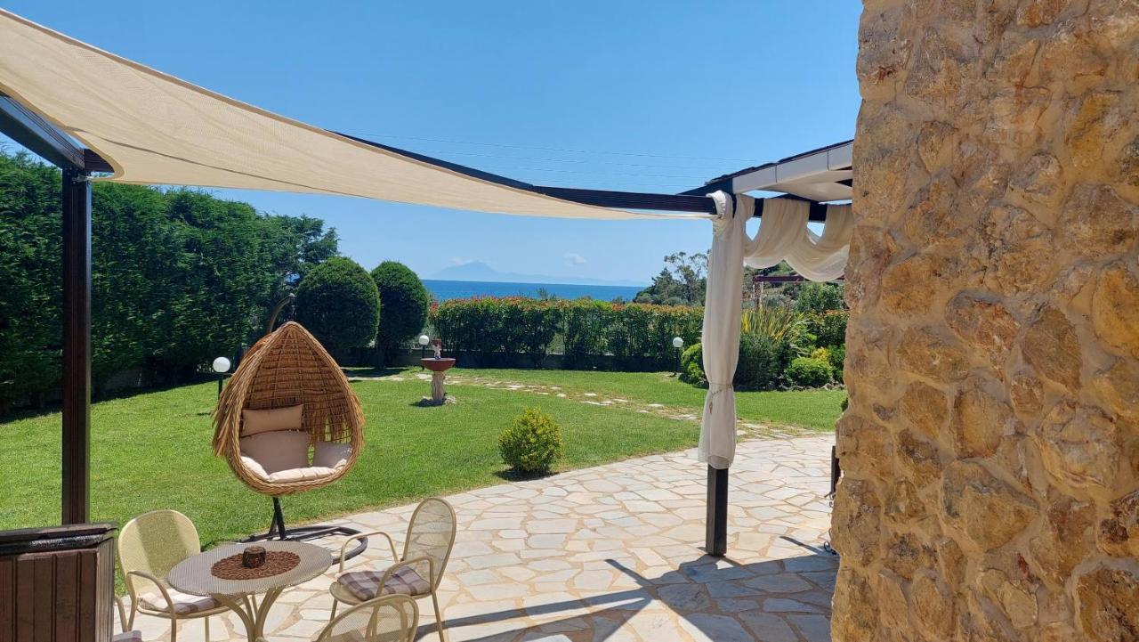 Villa Mariellie Néa Péramos Esterno foto