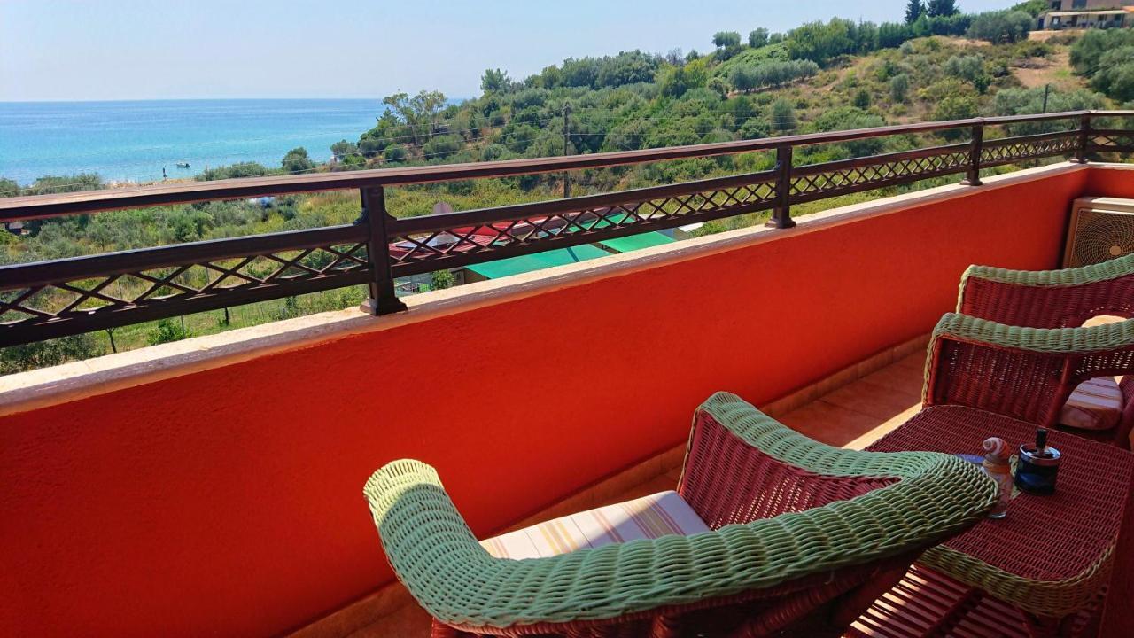 Villa Mariellie Néa Péramos Esterno foto